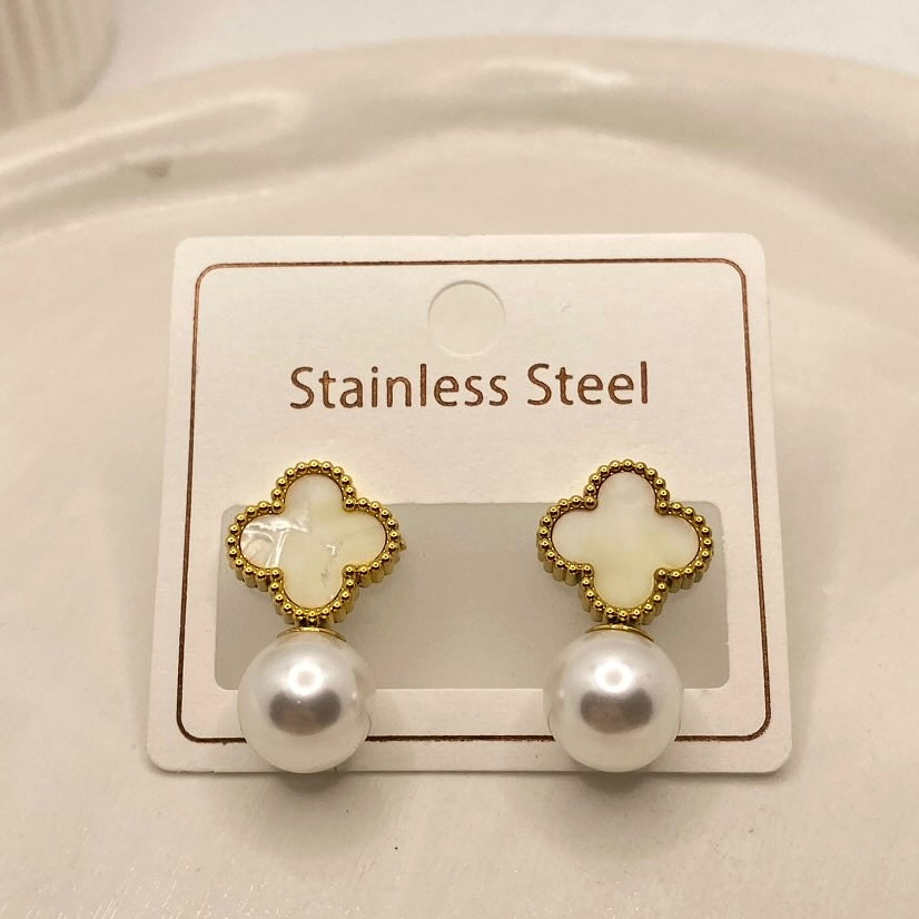 Clover White Pearl Earrings.