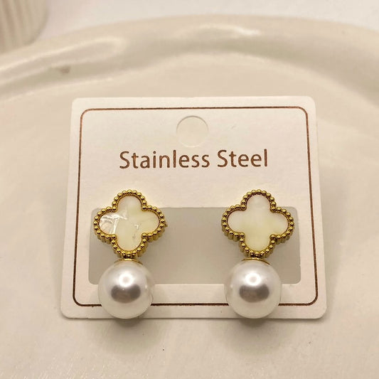 Clover White Pearl Earrings.