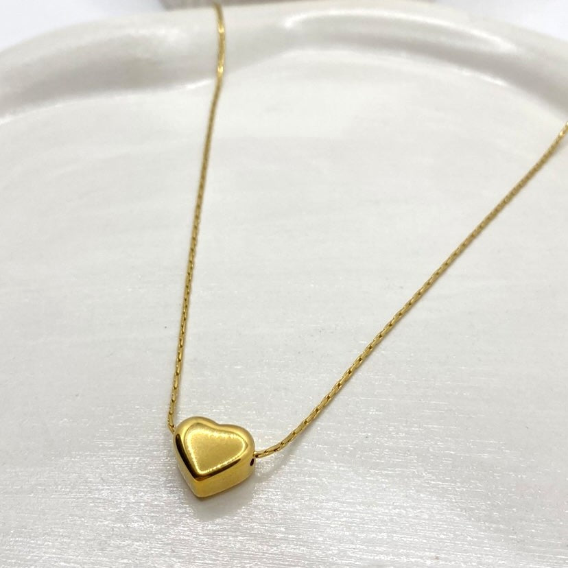 Minimal Heart Necklace