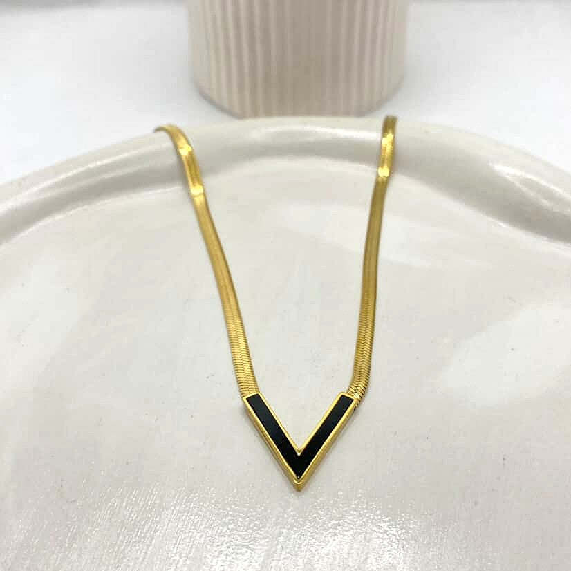 Snake Chain V necklace